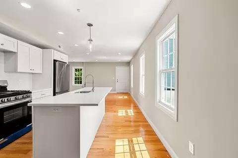 492 Cabot St #2, Beverly, MA 01915 photo 11