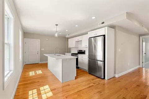 492 Cabot St #2, Beverly, MA 01915 photo 2