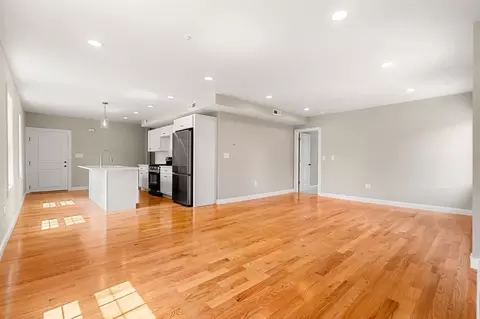 492 Cabot St #2, Beverly, MA 01915 photo 5