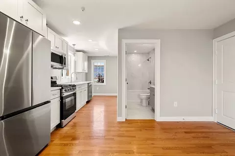 492 Cabot St #3, Beverly, MA 01915 photo 3