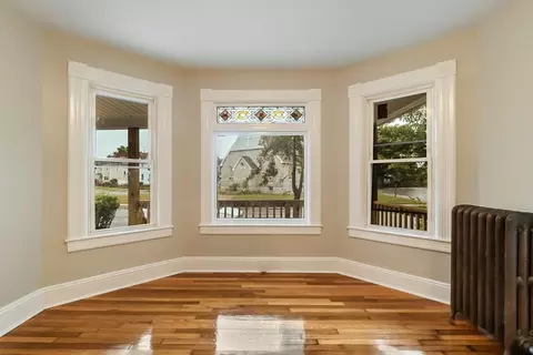 93 White St, Springfield, MA 01108 photo 8