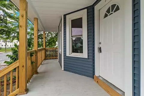 93 White St, Springfield, MA 01108 photo 2
