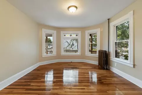 93 White St, Springfield, MA 01108 photo 6