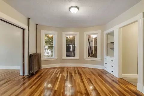 93 White St, Springfield, MA 01108 photo 7