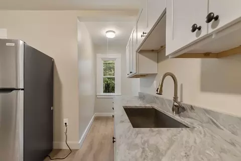 93 White St, Springfield, MA 01108 photo 14