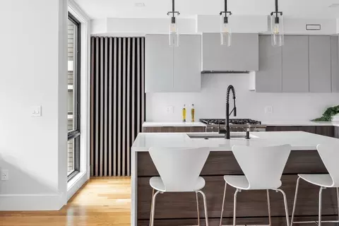 532-34 E Third #3, Boston, MA 02127