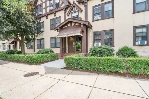 1722 Commonwealth Ave #1, Boston, MA 02135