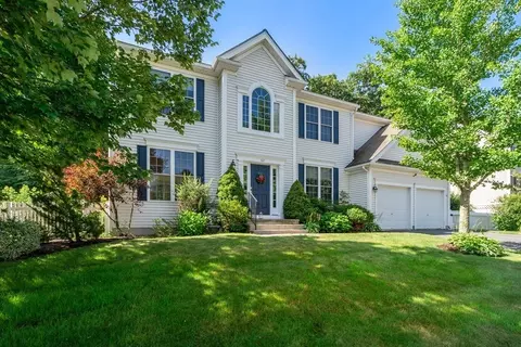 62 Aspen Ave, Grafton, MA 01560