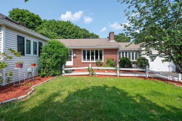 65 Beacon St, Lowell, MA 01850