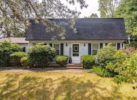 1118 Frank Smith Rd, Longmeadow, MA 01106