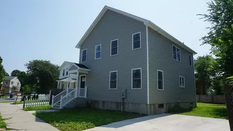 11 King St, Springfield, MA 01109