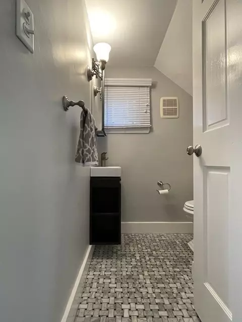 116 Dickerman Rd, Newton, MA 02461 photo 16