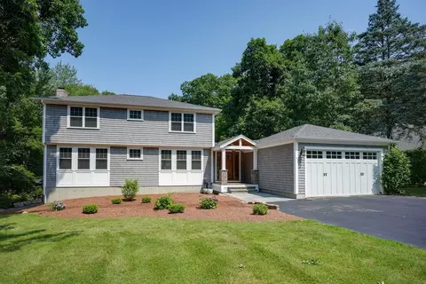 9 Red Coat Ln, Burlington, MA 01803