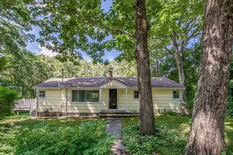 337 Wattaquadock Hill Rd, Bolton, MA 01740