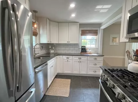 42 Kipling St, Springfield, MA 01118 photo 4