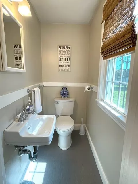 42 Kipling St, Springfield, MA 01118 photo 16