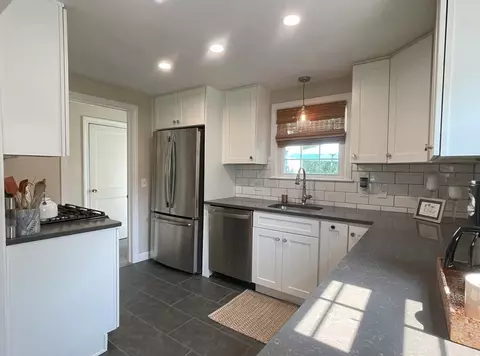42 Kipling St, Springfield, MA 01118 photo 5