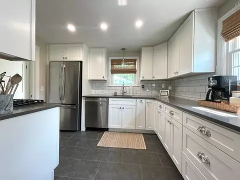 42 Kipling St, Springfield, MA 01118 photo 3