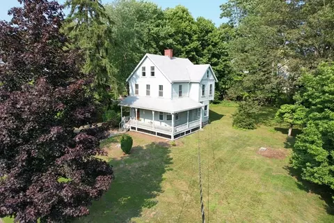 29 High St, Stoneham, MA 02180 photo 3