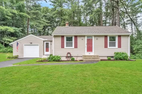 57 Woodland Dr, Hampden, MA 01036