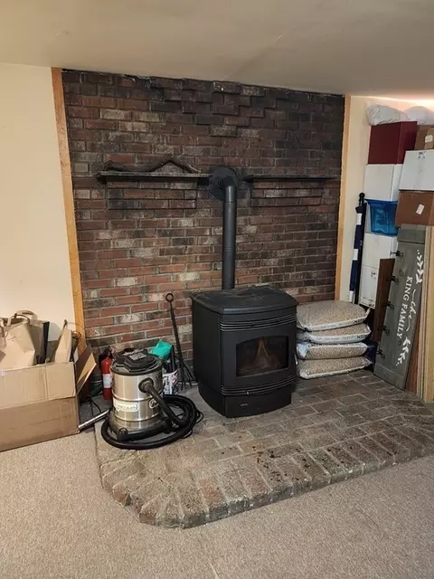 110 Lorimer St, Springfield, MA 01151 photo 17