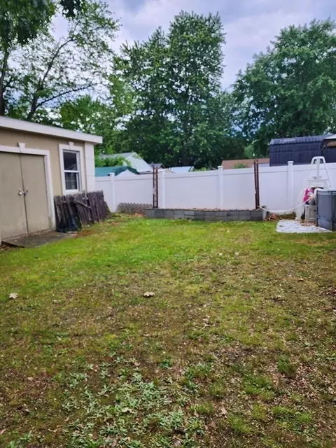 110 Lorimer St, Springfield, MA 01151 photo 2
