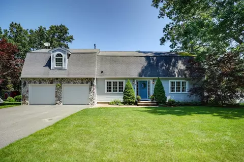 3 Lyman Ave, Hudson, MA 01749