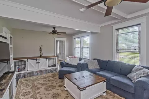 145 Carr St, Springfield, MA 01118 photo 6