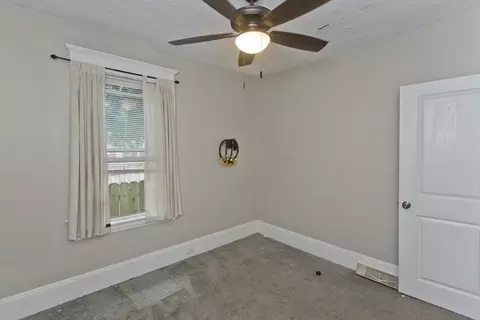 145 Carr St, Springfield, MA 01118 photo 22