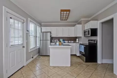 145 Carr St, Springfield, MA 01118 photo 14