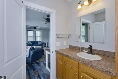 145 Carr St, Springfield, MA 01118 photo 12