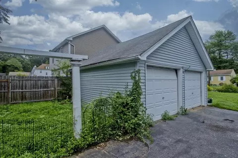 145 Carr St, Springfield, MA 01118 photo 38