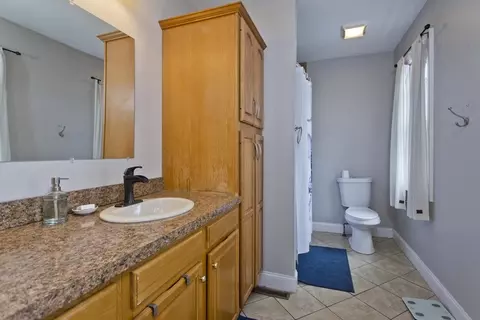 145 Carr St, Springfield, MA 01118 photo 10