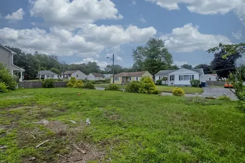 145 Carr St, Springfield, MA 01118 photo 37