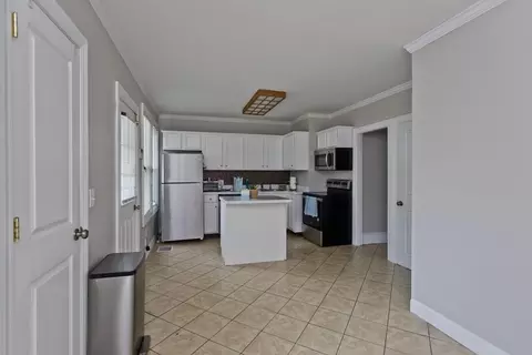 145 Carr St, Springfield, MA 01118 photo 20