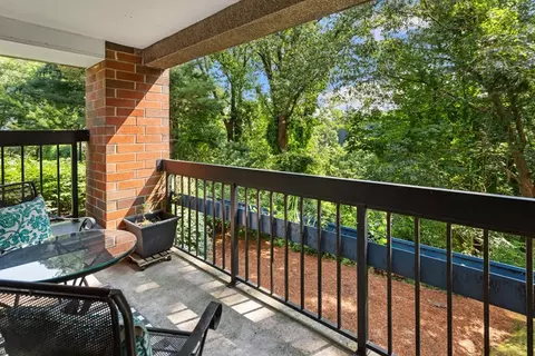 4 Summit Dr #001, Reading, MA 01867 photo 8