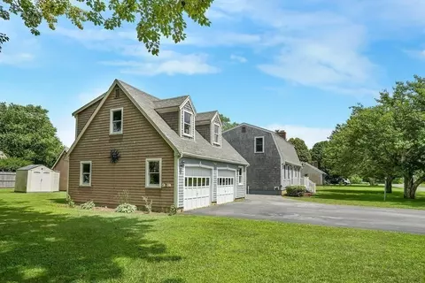 4 Kings Row, Sandwich, MA 02563