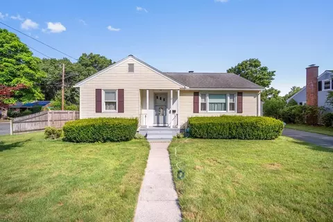 10 Newell St, Easthampton, MA 01027