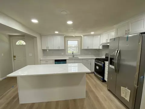 8 Bennett, Everett, MA 02149 photo 2