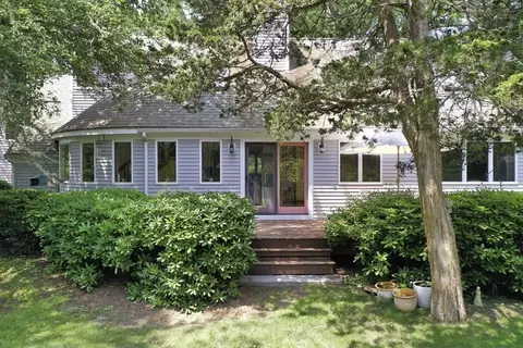 80 Moonakis Rd, Falmouth, MA 02536