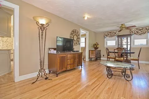 71 Elda Rd, Framingham, MA 01701 photo 9