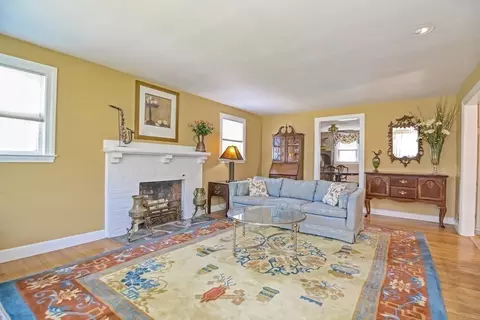 71 Elda Rd, Framingham, MA 01701 photo 4