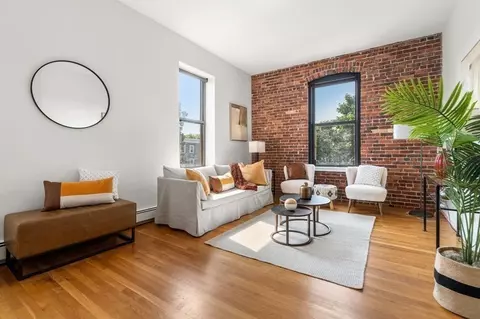 69 Harvey St #9, Cambridge, MA 02140