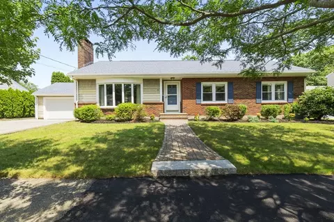 8 Michael Rd, Beverly, MA 01915 photo 1
