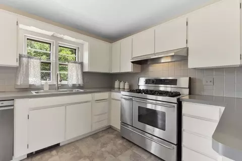 8 Michael Rd, Beverly, MA 01915 photo 9
