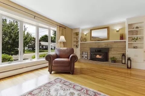 8 Michael Rd, Beverly, MA 01915 photo 4