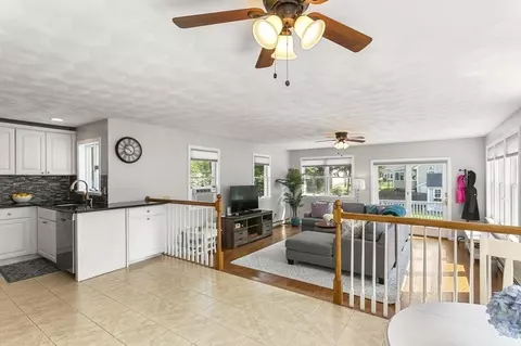 15 Dunbar Rd, Reading, MA 01867 photo 15