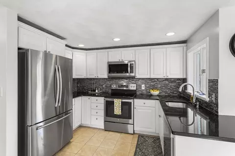 15 Dunbar Rd, Reading, MA 01867 photo 10