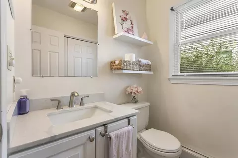 15 Dunbar Rd, Reading, MA 01867 photo 8