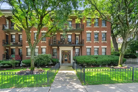 1762 Commonwealth Ave #9, Boston, MA 02135